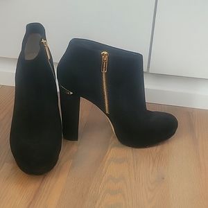 Michael Kors Booties 10M